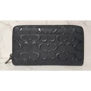 Coach \Black Accordion Wallet In Signature Leather